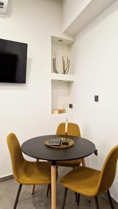 Faronita - Luxury Apt In The Heart Of Kalamata Eksteriør billede