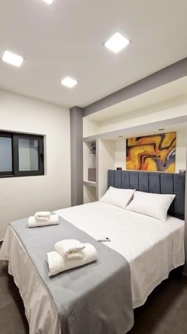 Faronita - Luxury Apt In The Heart Of Kalamata Eksteriør billede
